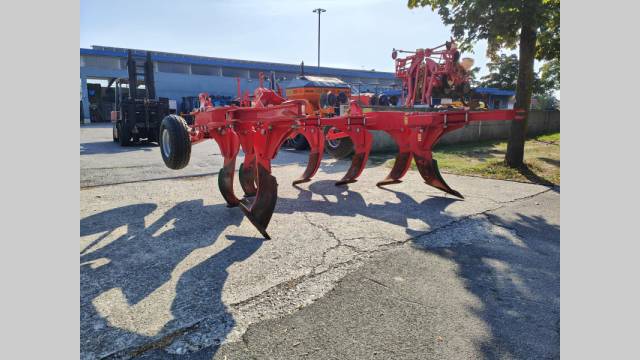 Agrifull Arieggiatore AGRO-MASZ  DURO40, Attrezzatura per la lavorazione del terreno usata